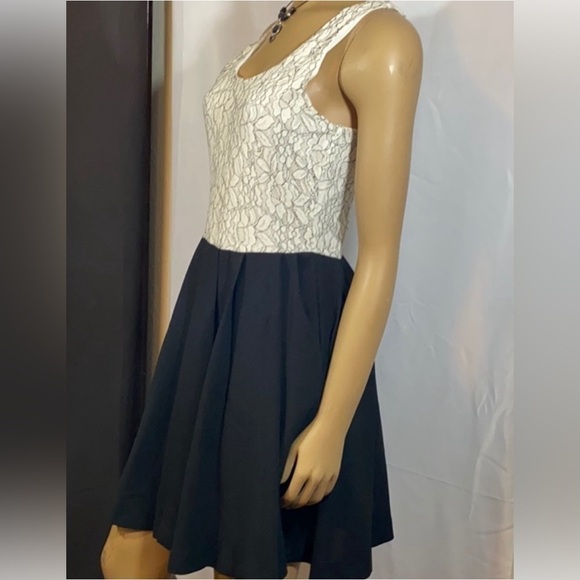 Charming Charlies Fit & Flare Ivory & Wine Dress - Picture 8 of 8